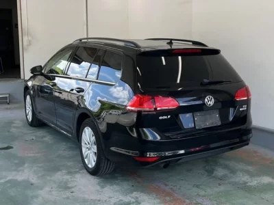 Volkswagen GOLF VARIANT