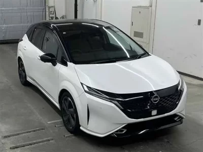 Nissan AURA