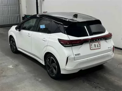 Nissan AURA