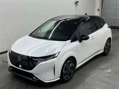 Nissan AURA