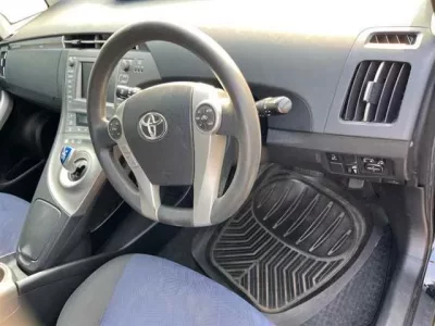 Toyota PRIUS PHV