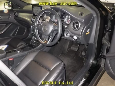 Mercedes-Benz GLA CLASS