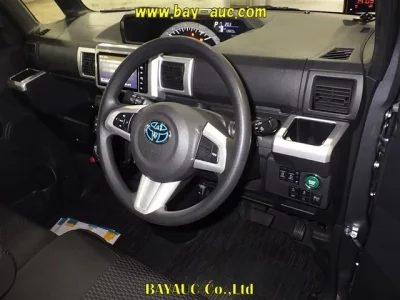 Toyota PIXIS MEGA