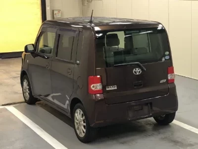Toyota PIXIS SPACE