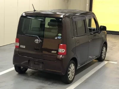 Toyota PIXIS SPACE