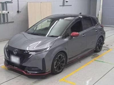 Nissan AURA