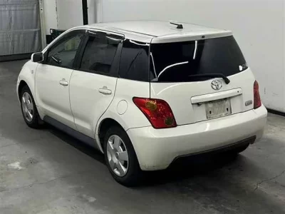 Toyota IST