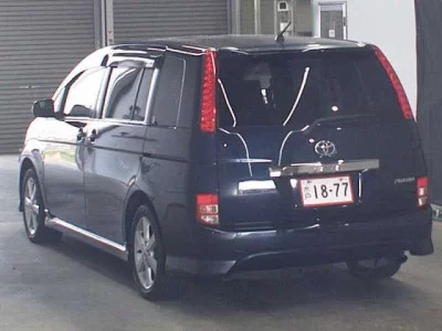 Toyota ISIS
