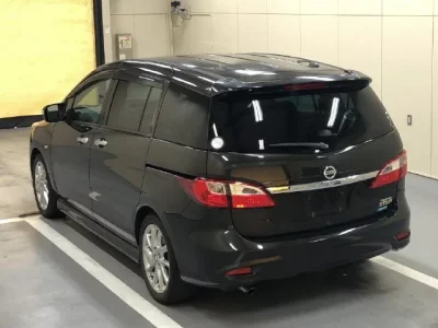 Nissan LAFESTA