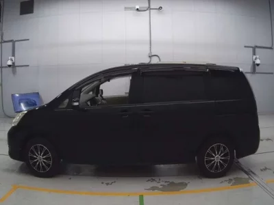 Toyota ISIS