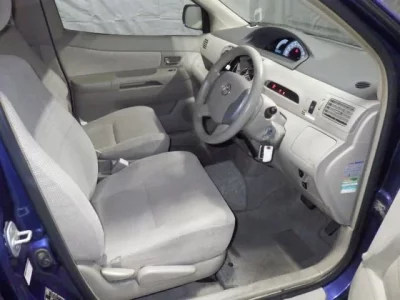 Toyota RAUM