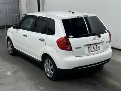 Mazda VERISA