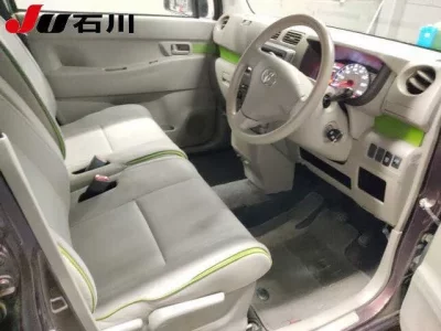 Toyota PIXIS SPACE