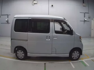 Daihatsu Atrai Wagon