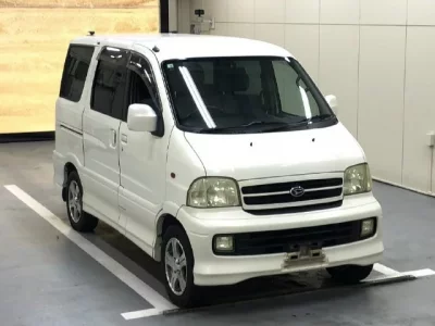 Daihatsu ATRAI SEVEN