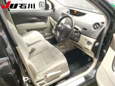 Toyota PASSO SETTE