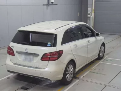 Mercedes-Benz B CLASS