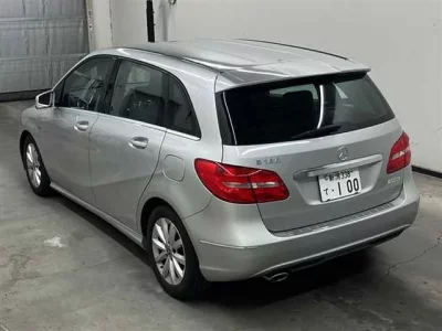Mercedes-Benz B CLASS