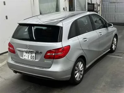Mercedes-Benz B CLASS