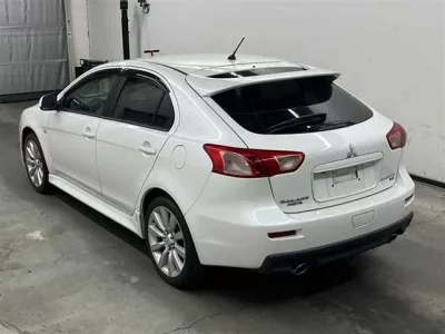 Mitsubishi GALANT FORTIS