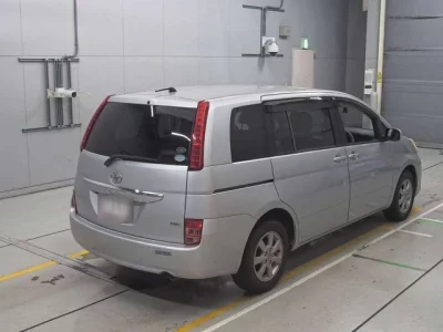 Toyota ISIS