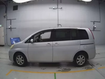 Toyota ISIS