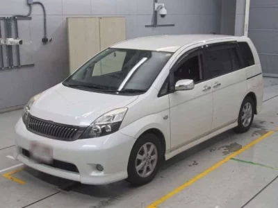 Toyota ISIS