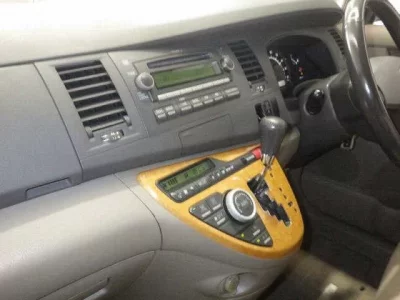 Toyota ISIS