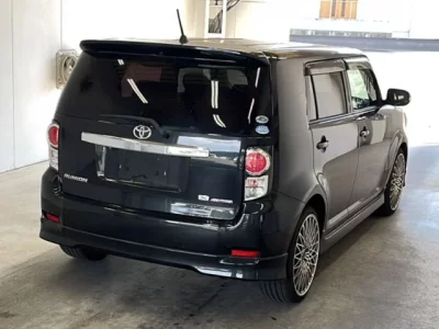Toyota COROLLA RUMION