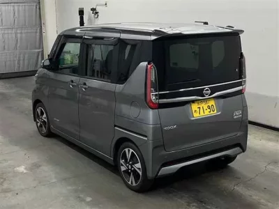 Nissan ROOX