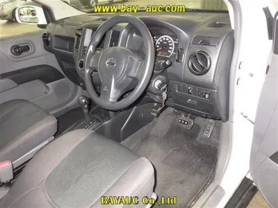 Nissan AD