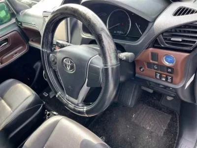 Toyota ESQUIRE