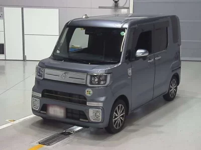 Toyota PIXIS MEGA