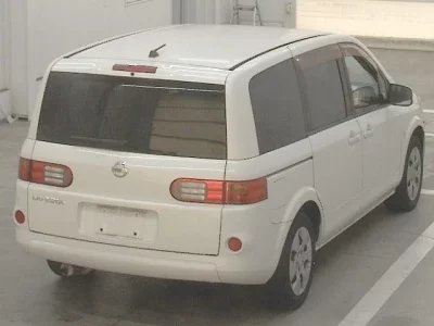 Nissan LAFESTA