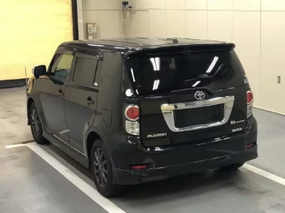 Toyota COROLLA RUMION