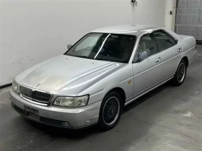 Nissan LAUREL