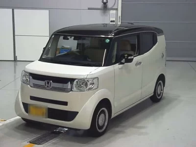 Honda N BOX SLASH