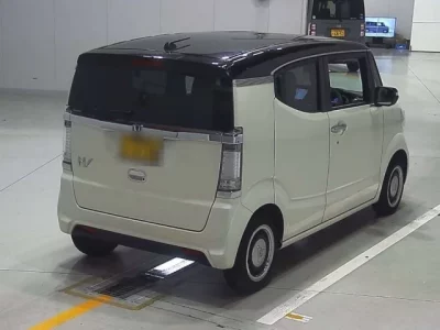 Honda N BOX SLASH