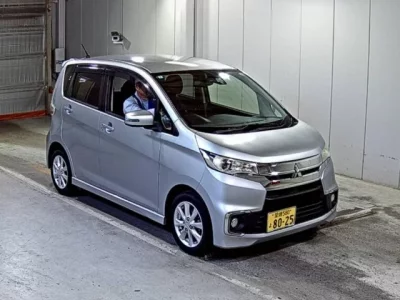 Mitsubishi EK CUSTOM