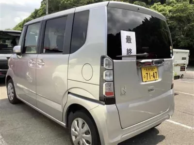 Honda N BOX