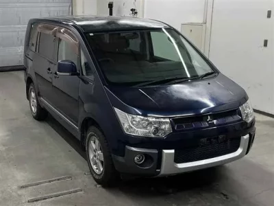 Mitsubishi DELICA D5