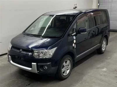 Mitsubishi DELICA D5