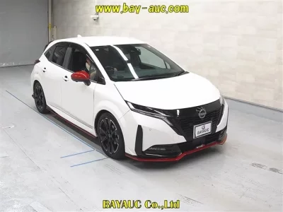 Nissan AURA