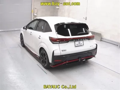 Nissan AURA