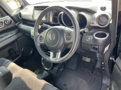 Honda N BOX SLASH