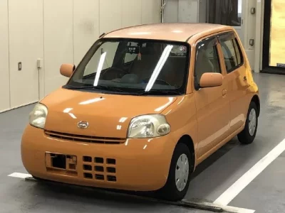 Daihatsu Esse