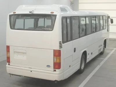 Isuzu BUS