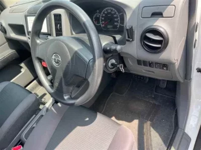 Nissan AD