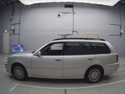 Toyota CROWN ESTATE