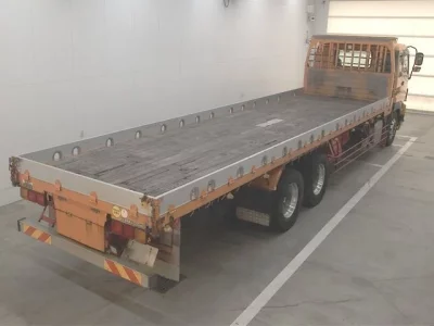 Isuzu TRUCK